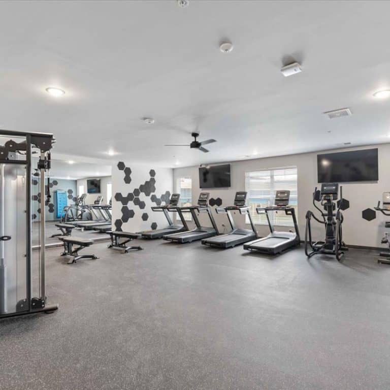 state-of-the-art-fitness-center-michigan-street-commons-apartments-in-milwaukee-wi